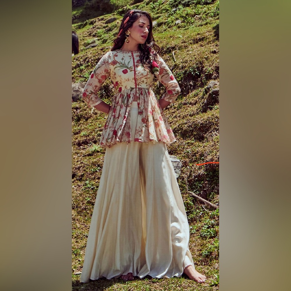 Paulmi & Harsh Off-White Cotton Silk Palazzo Pant Set